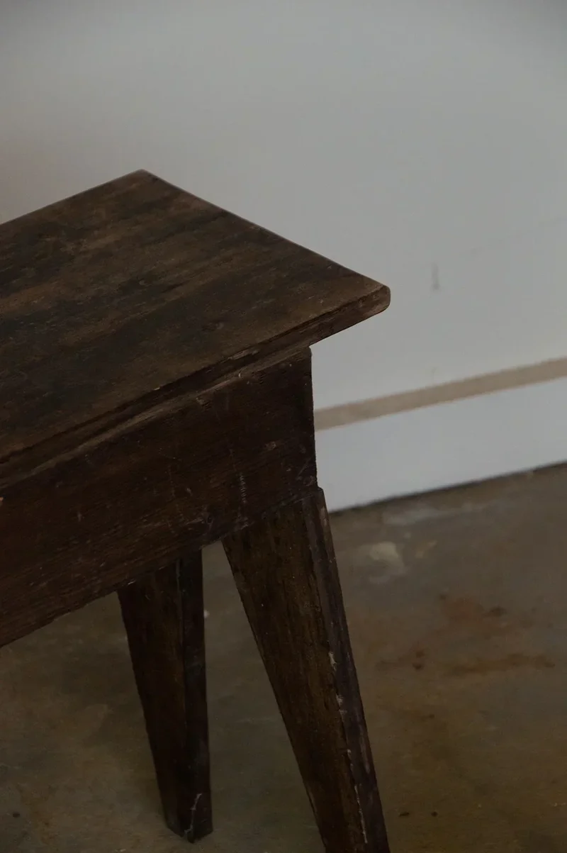 Regis, le tabouret en bois N°336