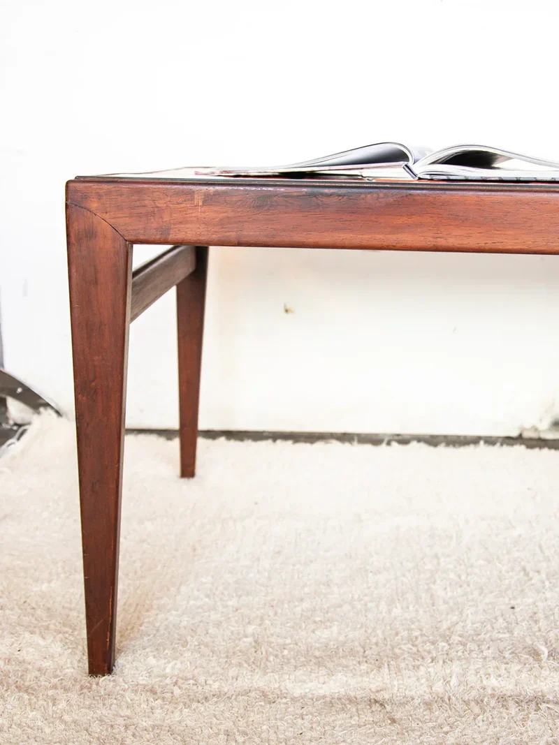 Hanna, la table d'appoint en céramique N°203