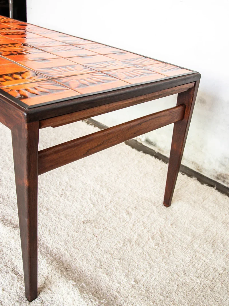 Hanna, la table d'appoint en céramique N°203