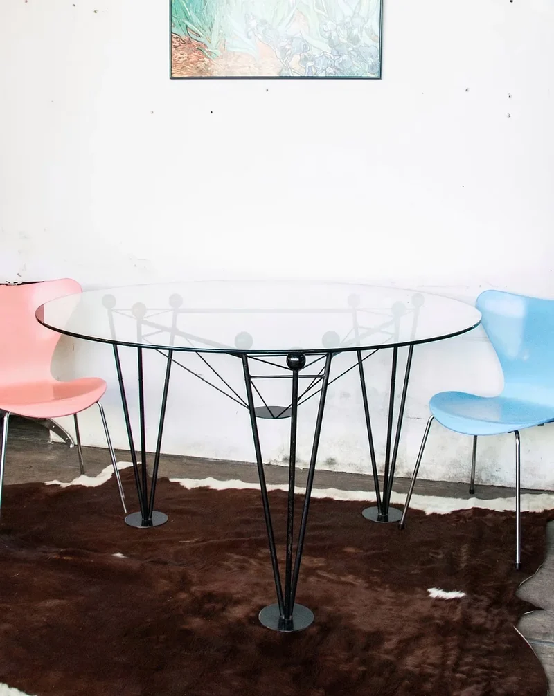 Karla, la table à manger en verre N°343