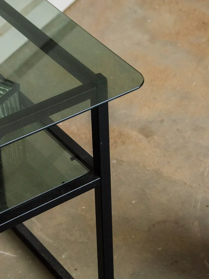 Donna, la table basse en métal N°108