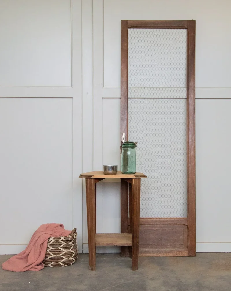 Francine, la table d'appoint N°194
