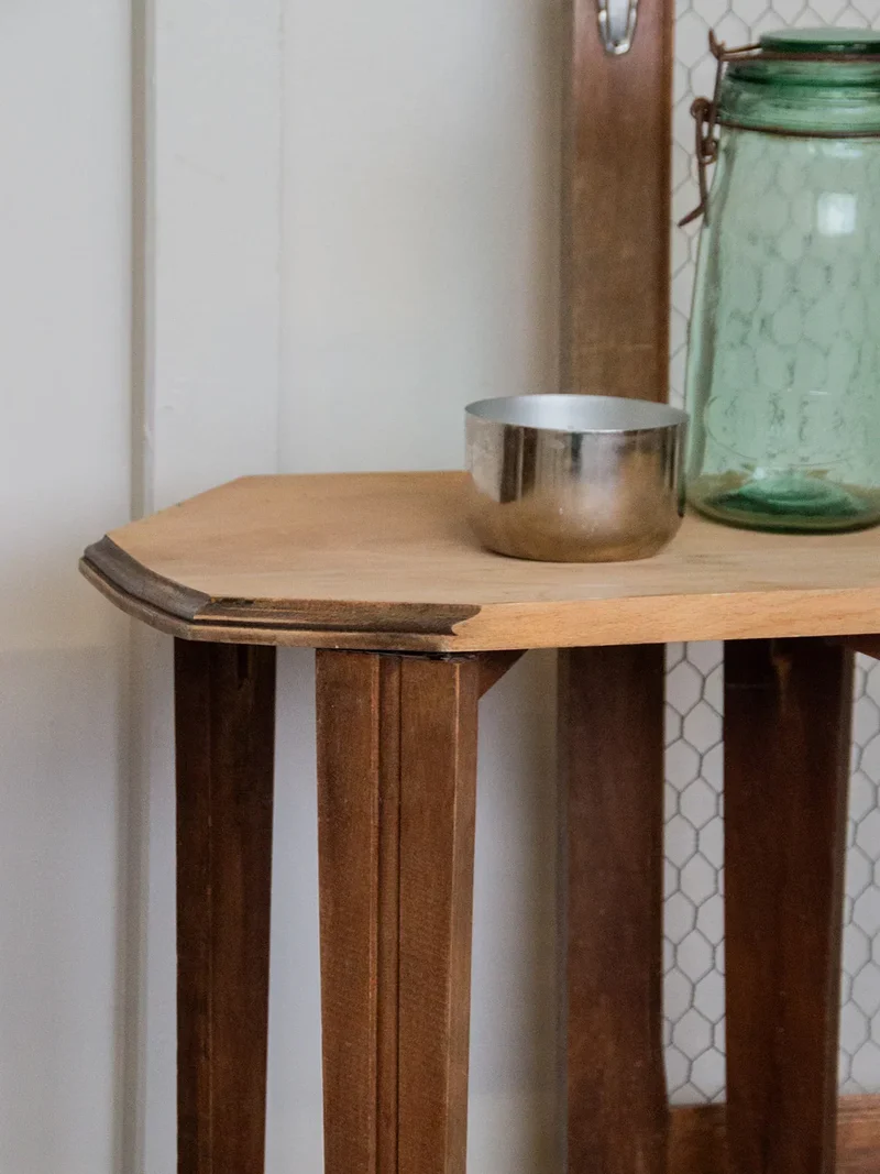 Francine, la table d'appoint N°194