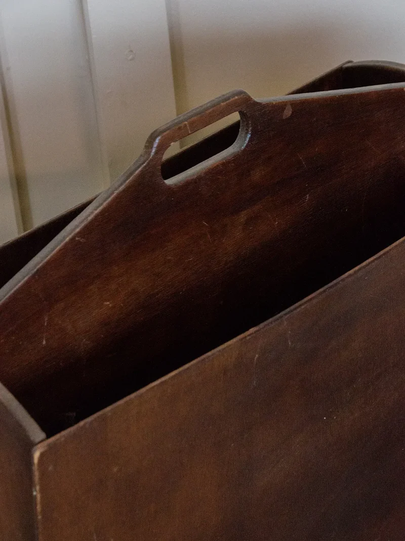 Désiré, le porte-revues en bois N°36