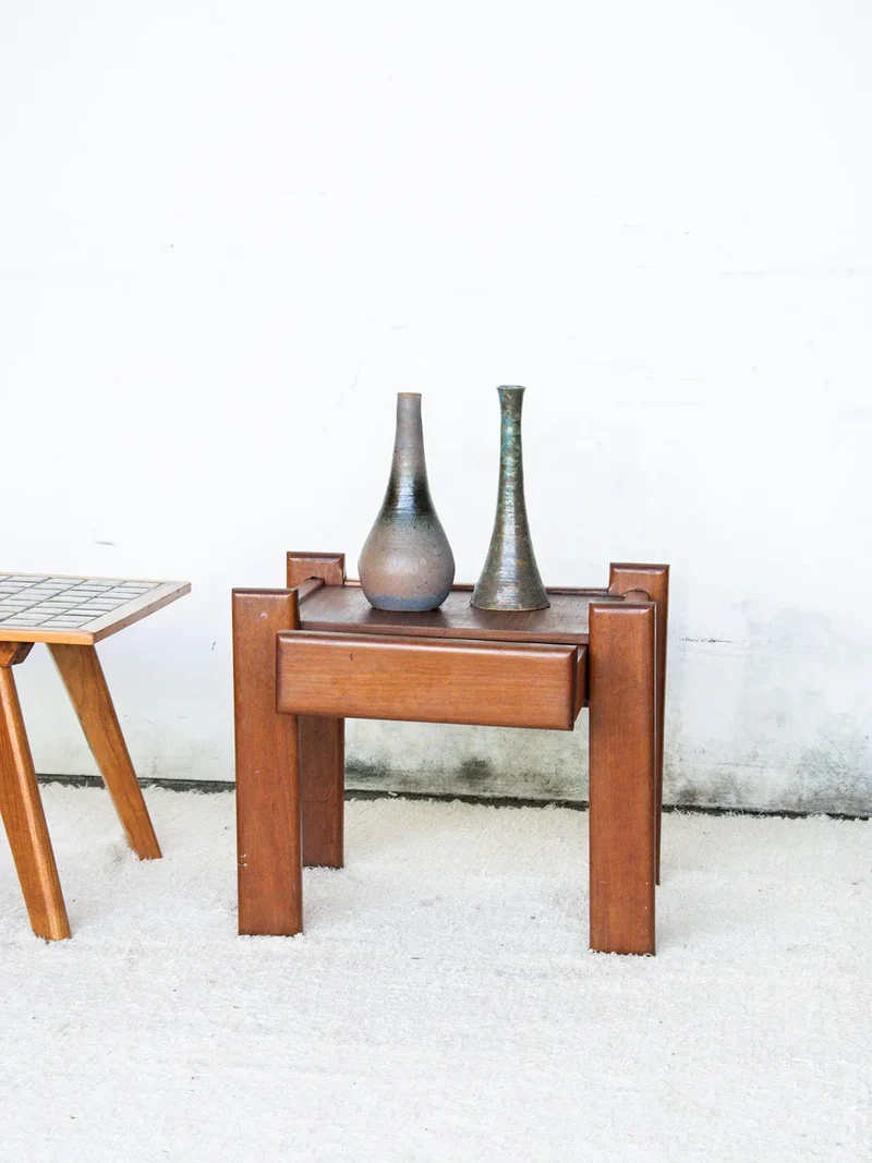 Maïa, la table de chevet N°83