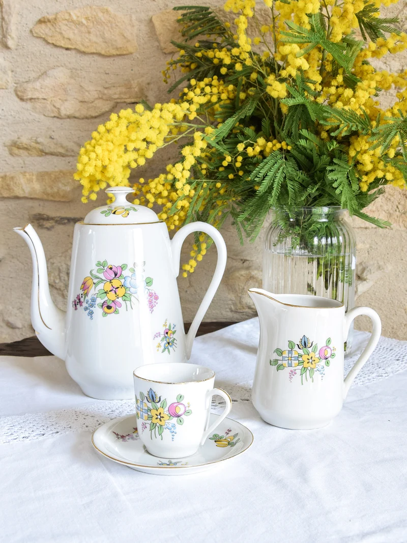 Léandre, le service à café en porcelaine N°6