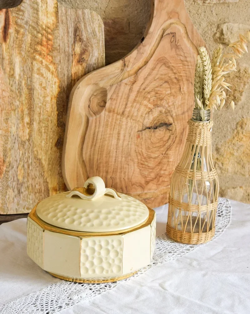 Antoinette, la bonbonnière en porcelaine N°27