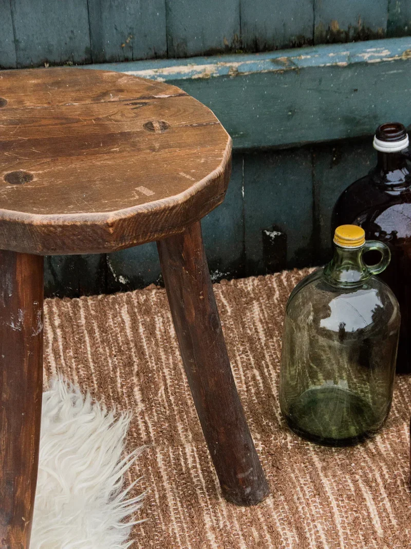 Regis, le tabouret en bois N°242