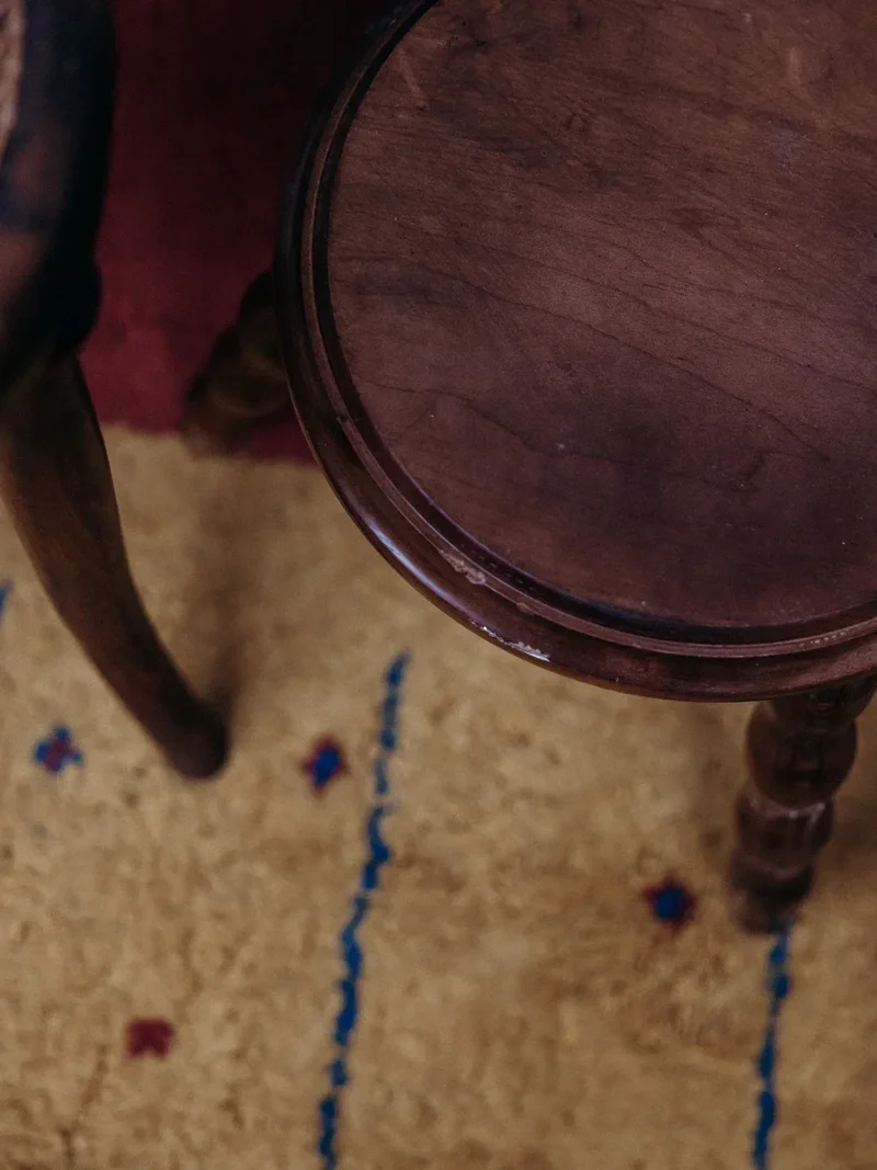Regis, le tabouret en bois N°594