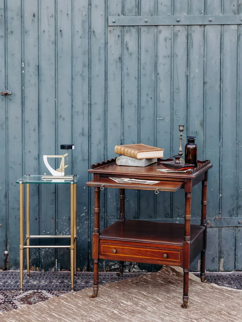 Hanna, la table d'appoint en verre N°201