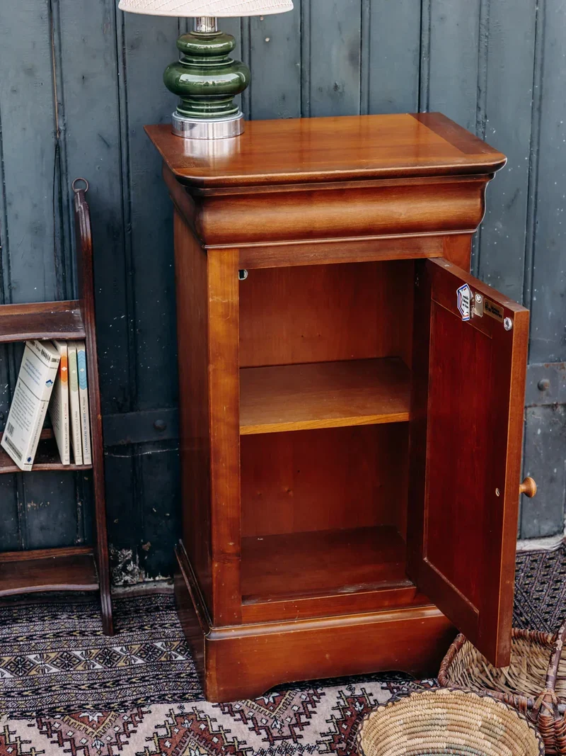Odile, la table de chevet en bois N°359