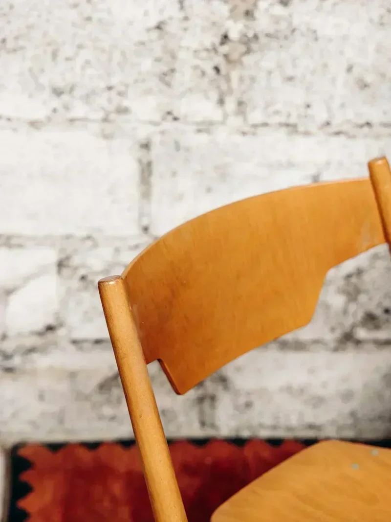 Alma, la chaise en bois N°54
