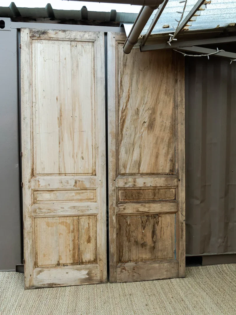 Félix, la grande porte en bois N°6