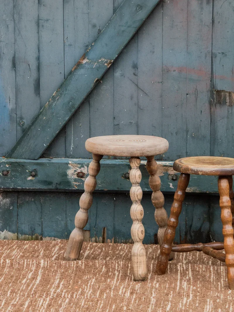 Regis, le tabouret en bois N°230