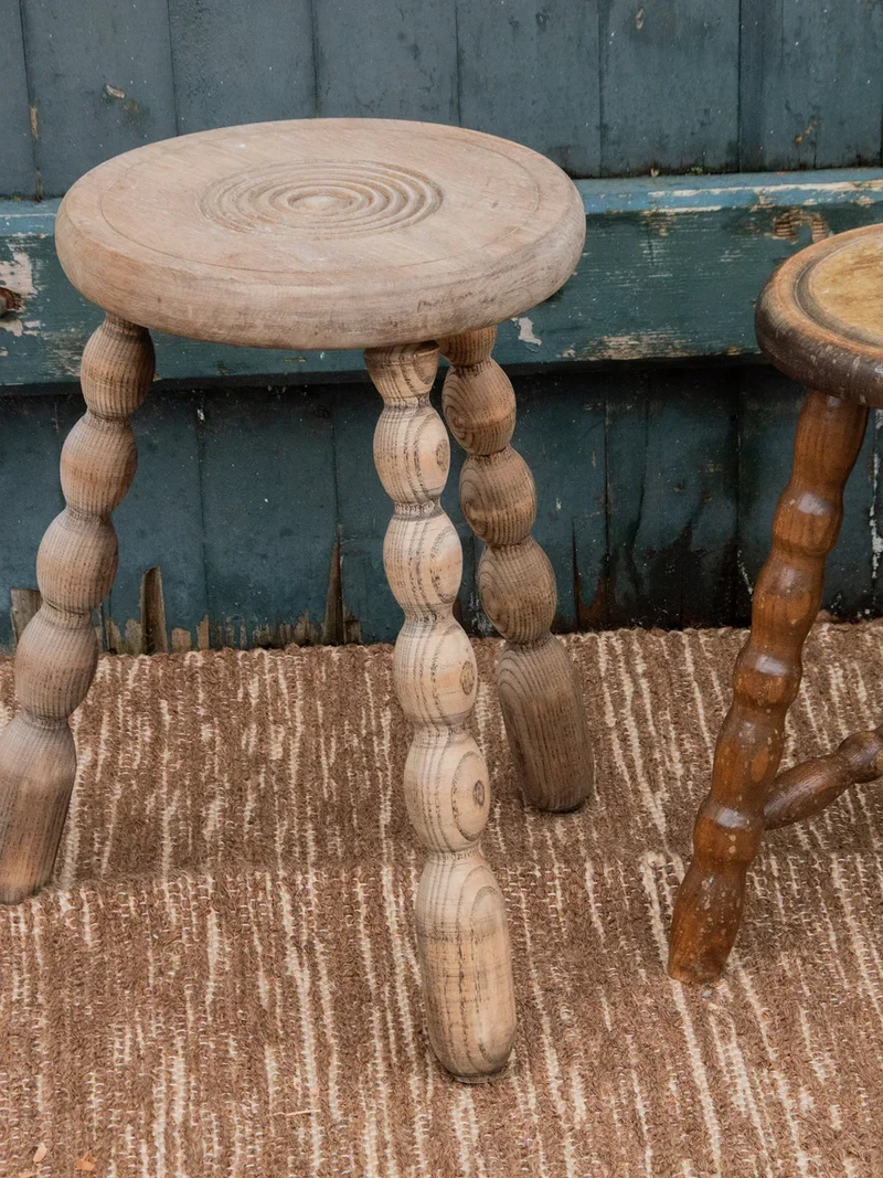 Regis, le tabouret en bois N°230