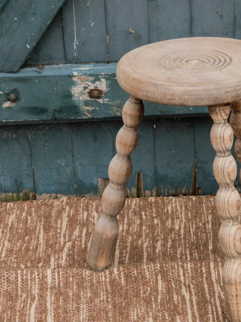 Regis, le tabouret en bois N°230