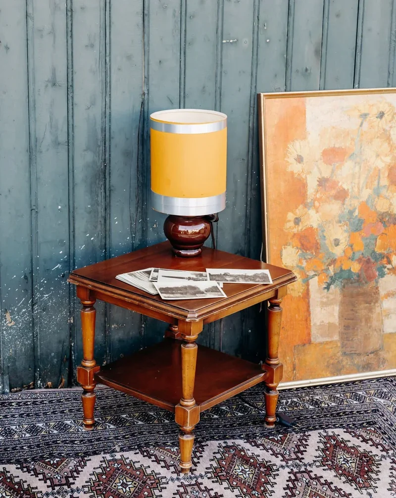 Francine, la table d'appoint en bois N°185