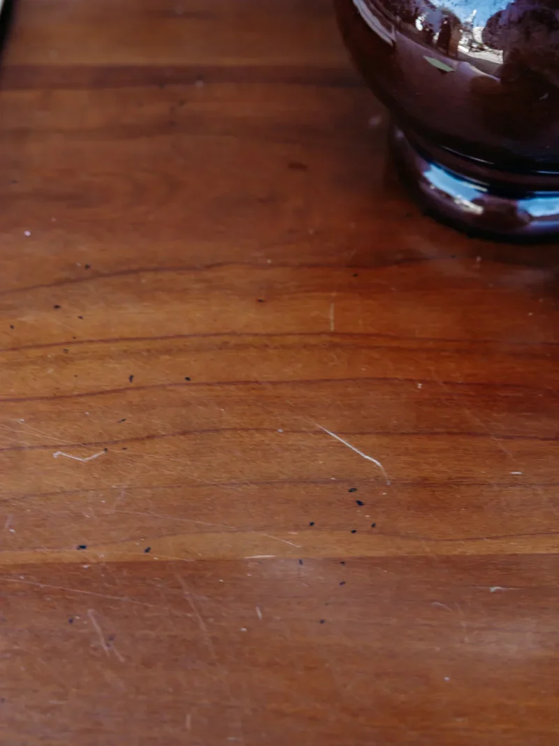 Francine, la table d'appoint en bois N°185