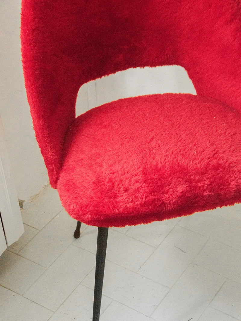 Alma, la paire de chaises en métal N°635