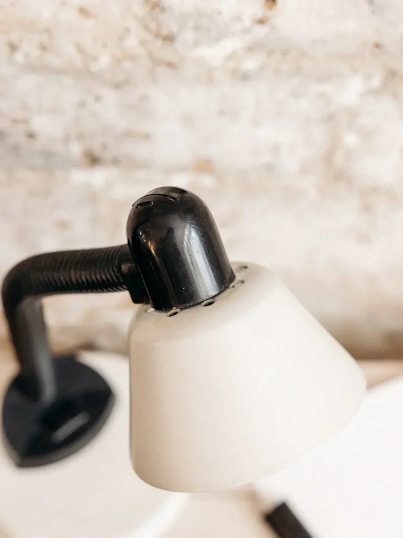 Julia, la lampe blanche vintage N°12