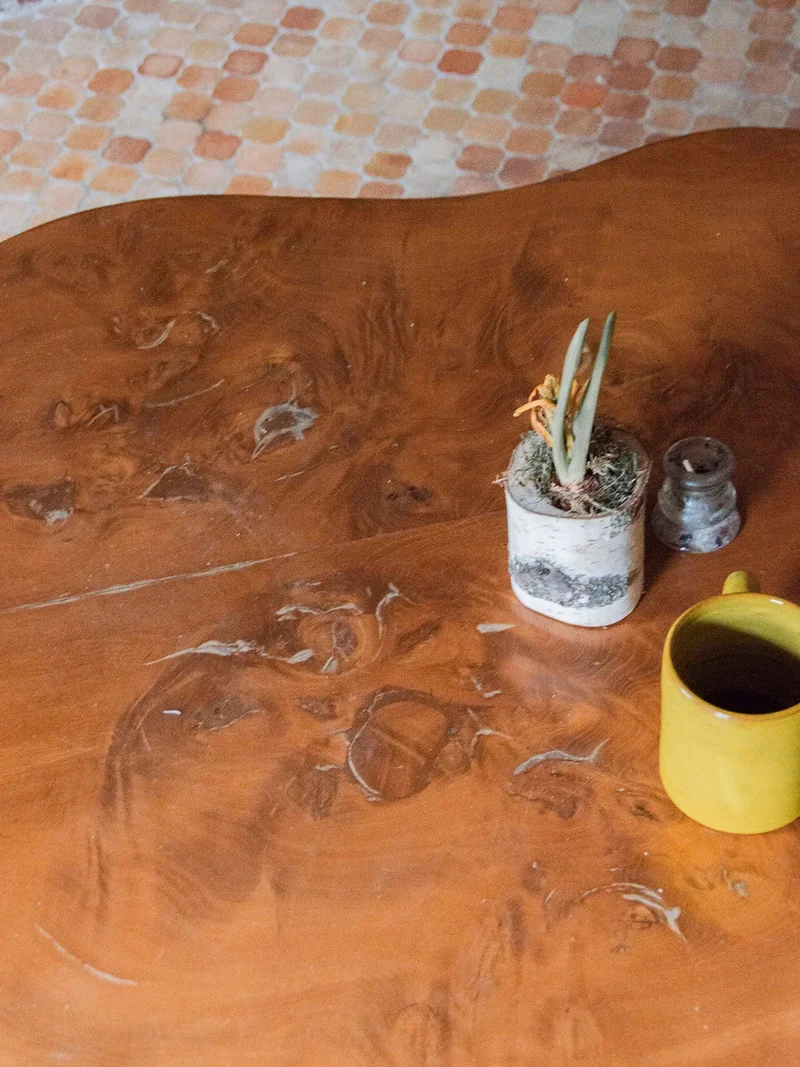 Léonie, la table basse brutaliste N°361