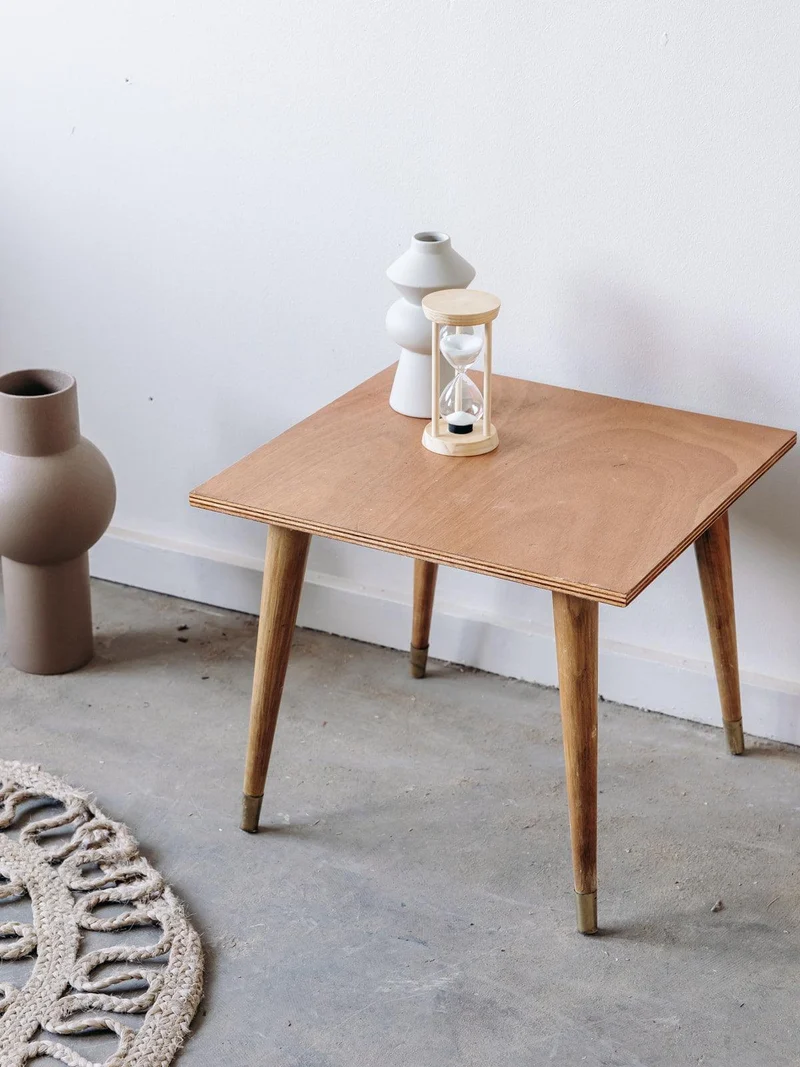 Léonie, la petite table basse en bois clair N°844