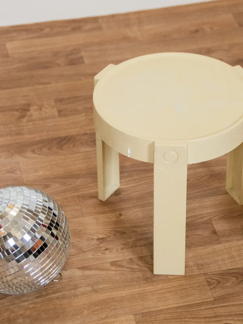 Hanna, la table d'appoint Prisunic N°88