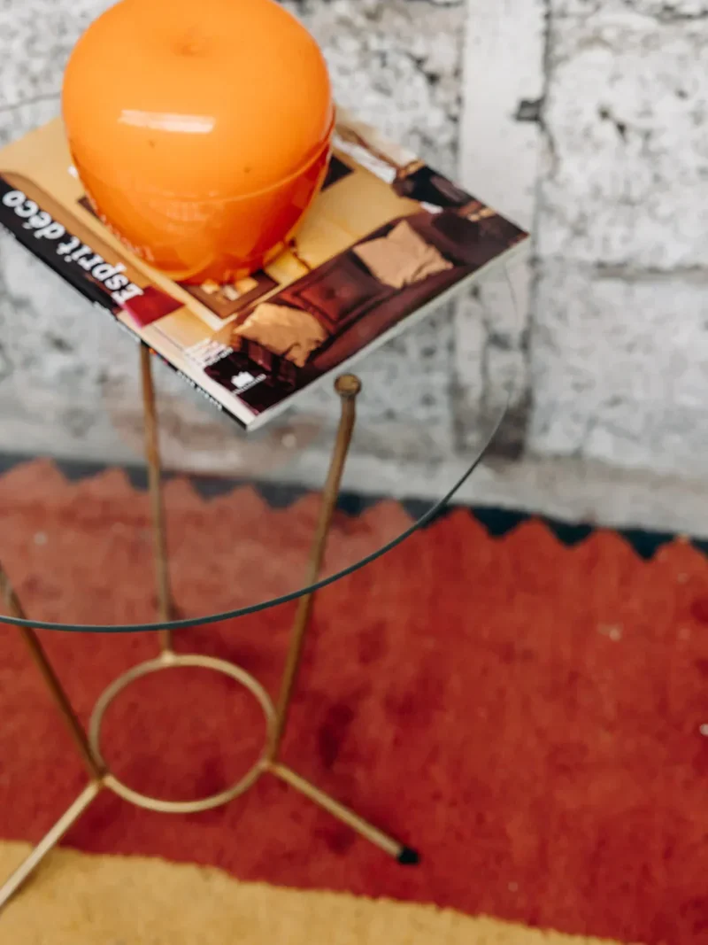Hanna, la table d'appoint en laiton doré N°539