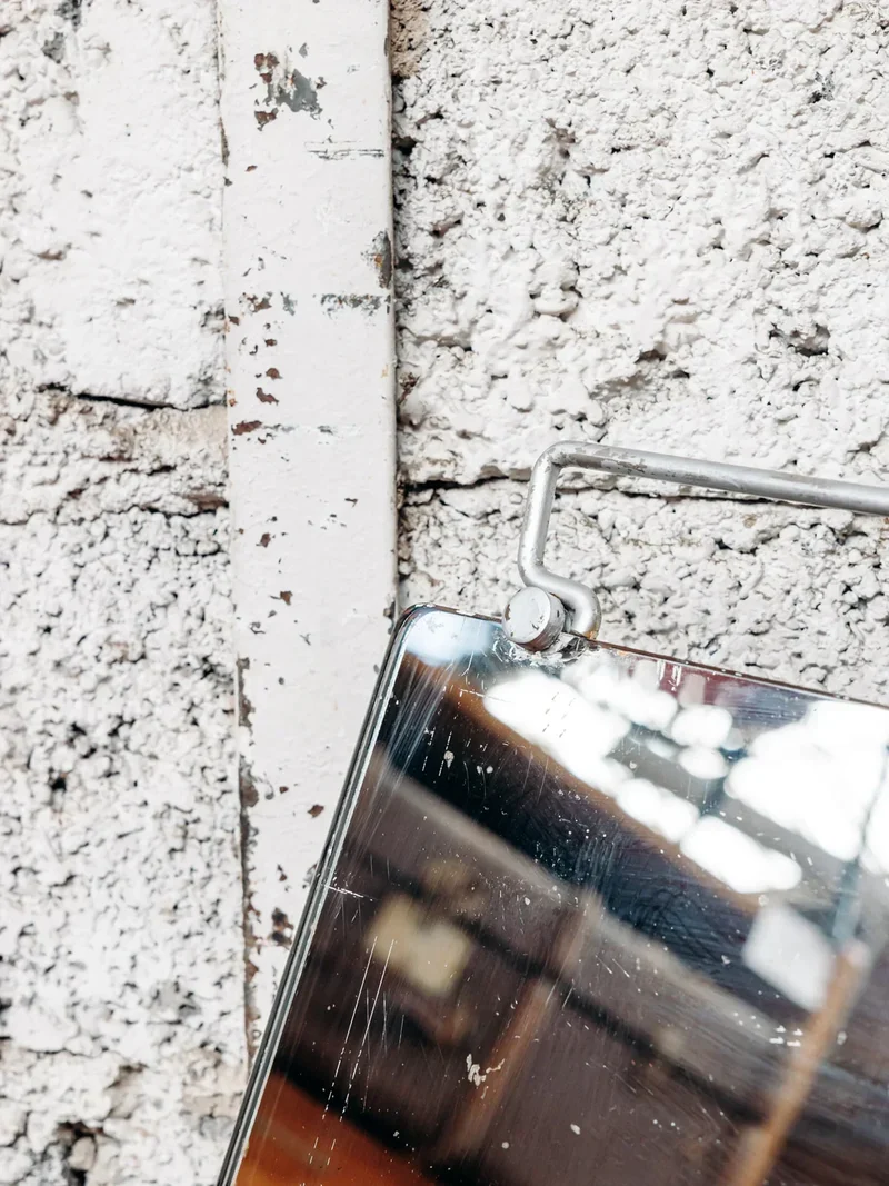 Igor, le miroir sur pied N°92
