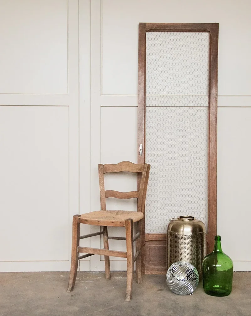 Claude, la chaise en bois N°238