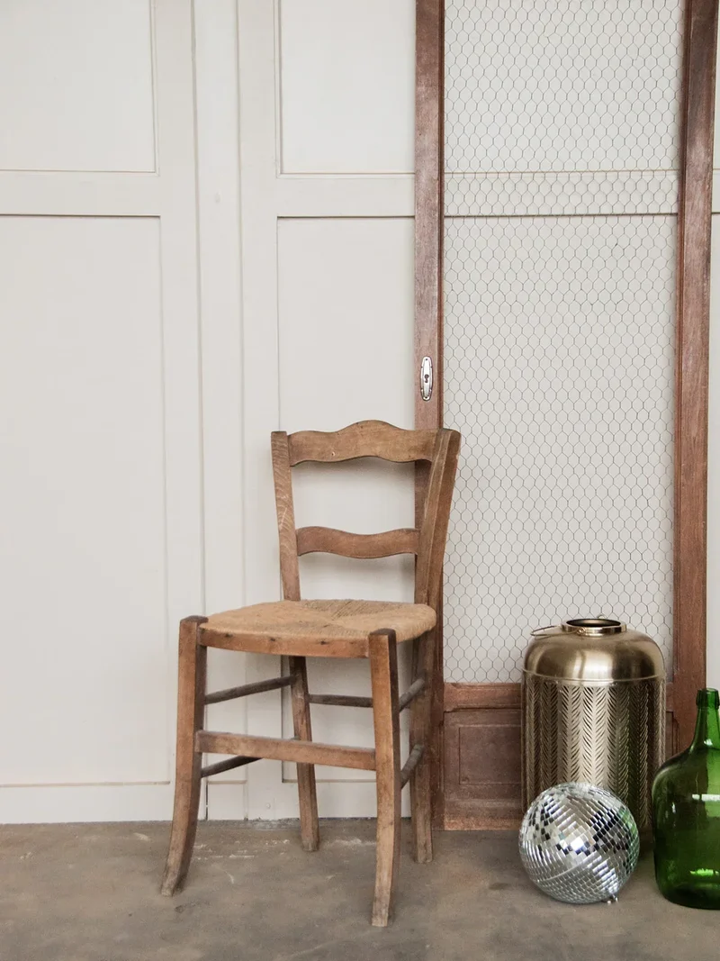 Claude, la chaise en bois N°238
