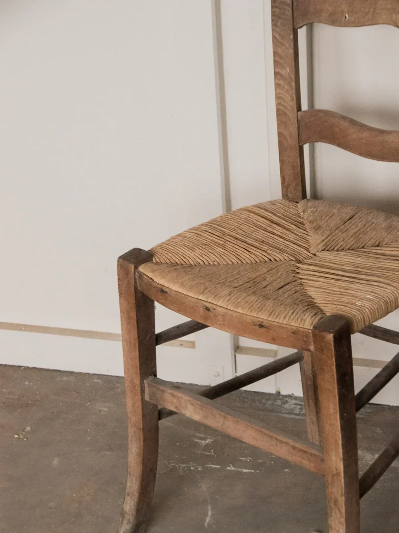 Claude, la chaise en bois N°238