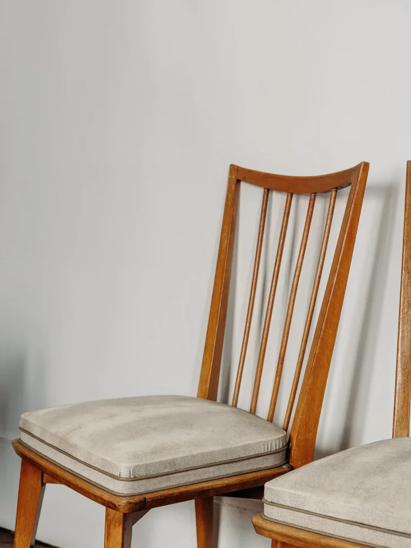 Alma, la chaise en bois N°107