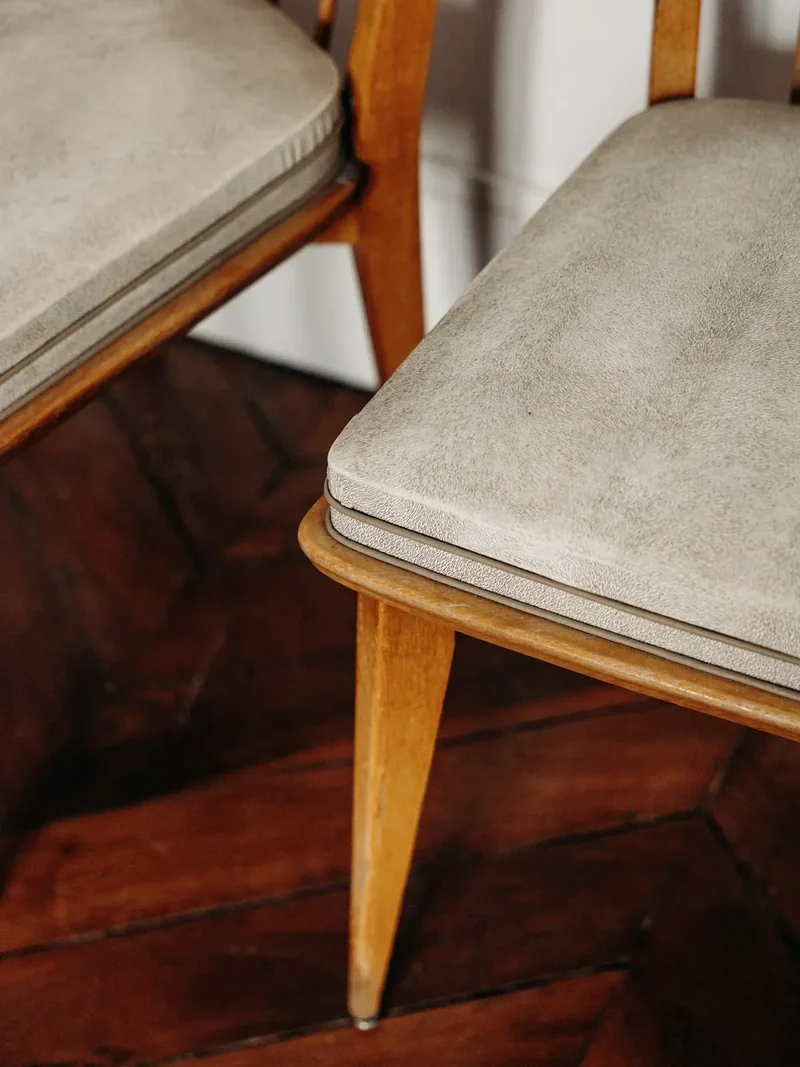 Alma, la chaise en bois N°107