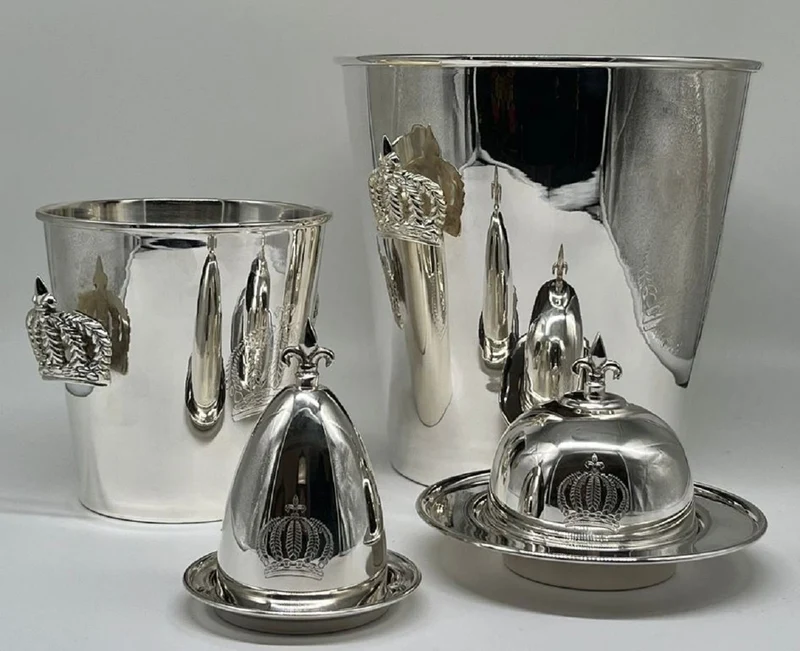 Pompöös by Casa Padrino Luxus Barock Eierbecher mit Deckel Silber - designed by Harald Glööckler