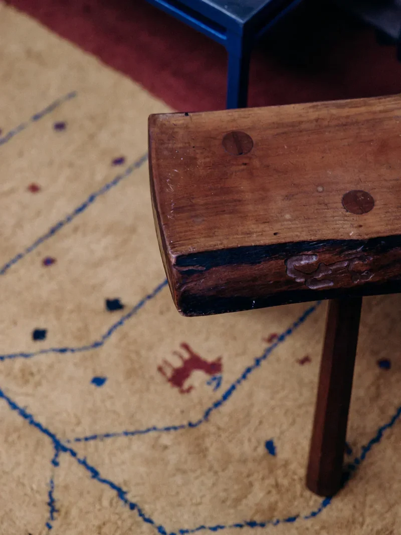 Regis, le tabouret en bois N°240
