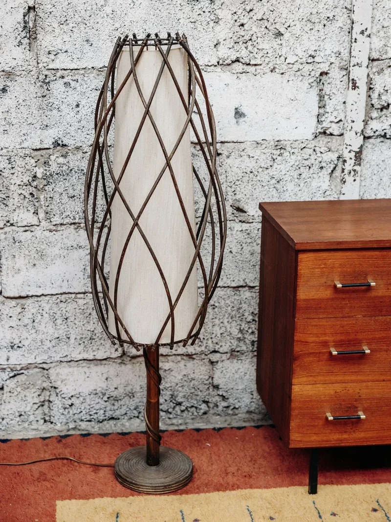 Julien, le lampadaire en rotin N°119