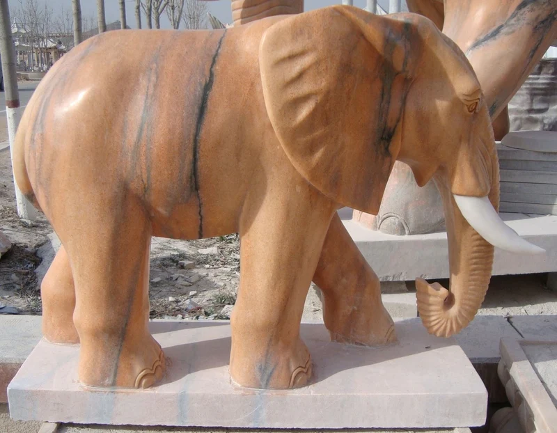Casa Padrino Luxus Marmor Skulptur Elefant Beige / Weiß 150 cm - Garten Dekoaration