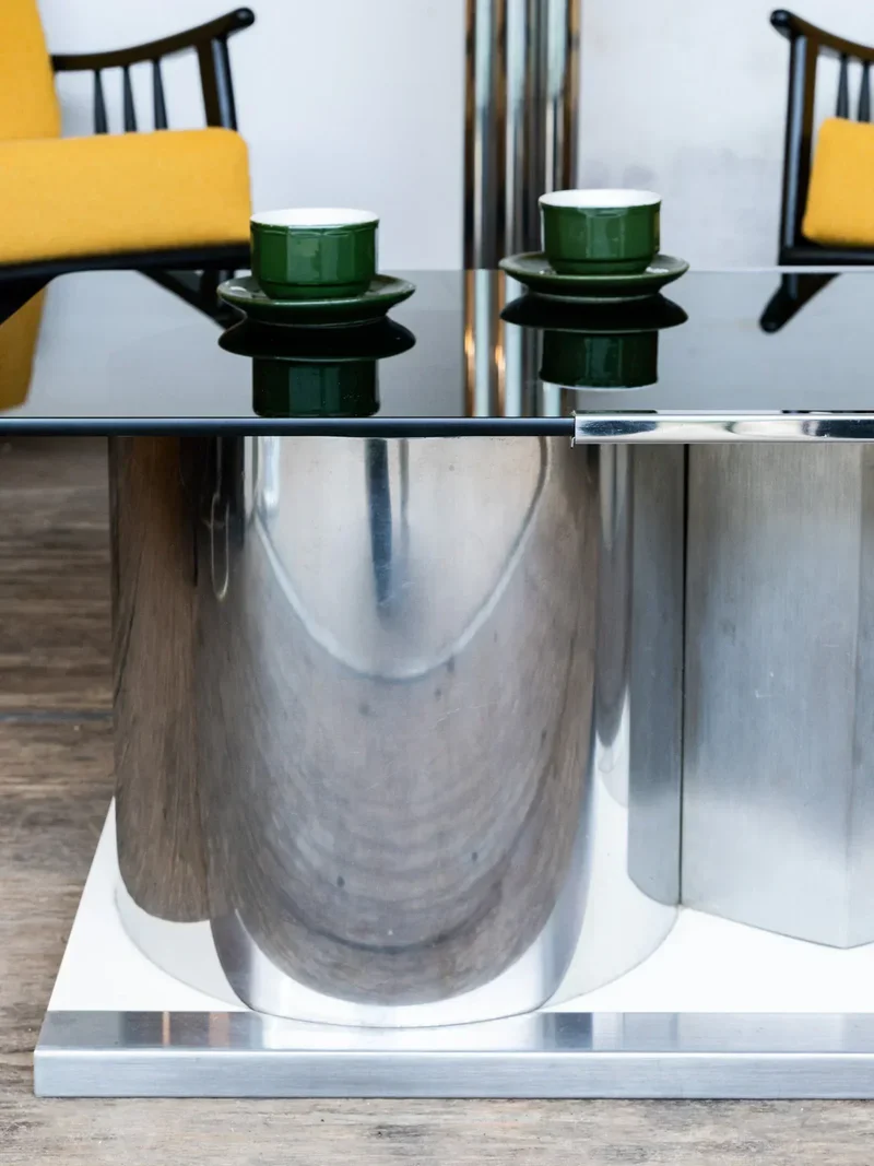 Donna, la table basse en métal et verre N°74