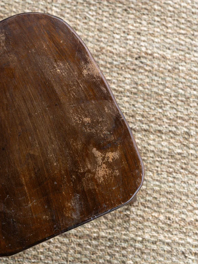 Regis, le tabouret en bois N°152