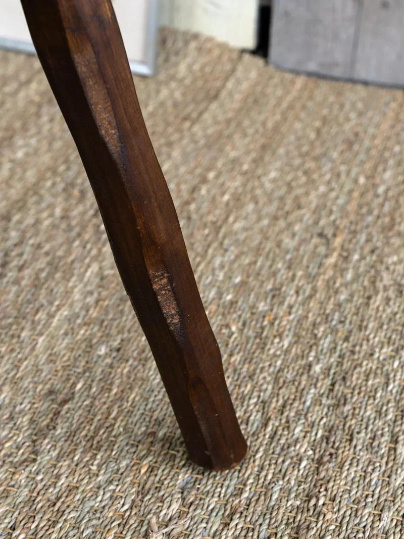 Regis, le tabouret en bois N°152