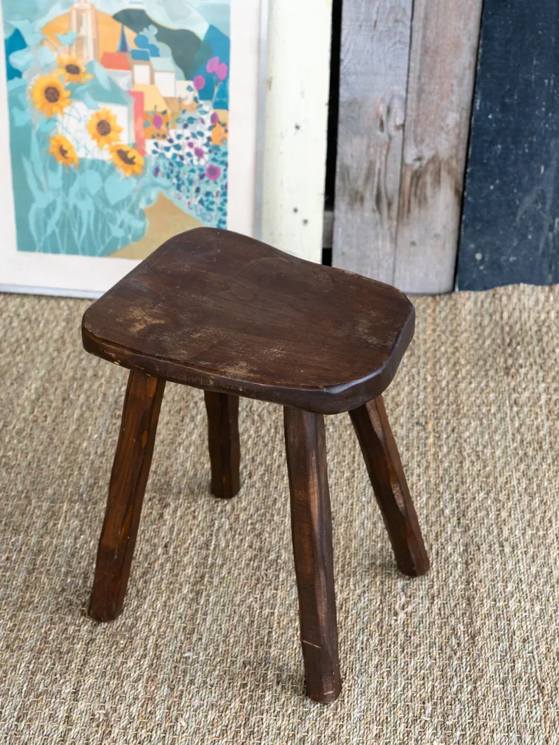 Regis, le tabouret en bois N°152