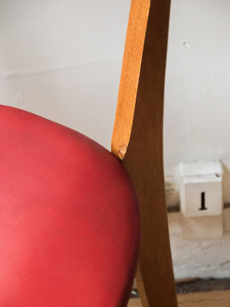 Alma, la chaise en bois N°85