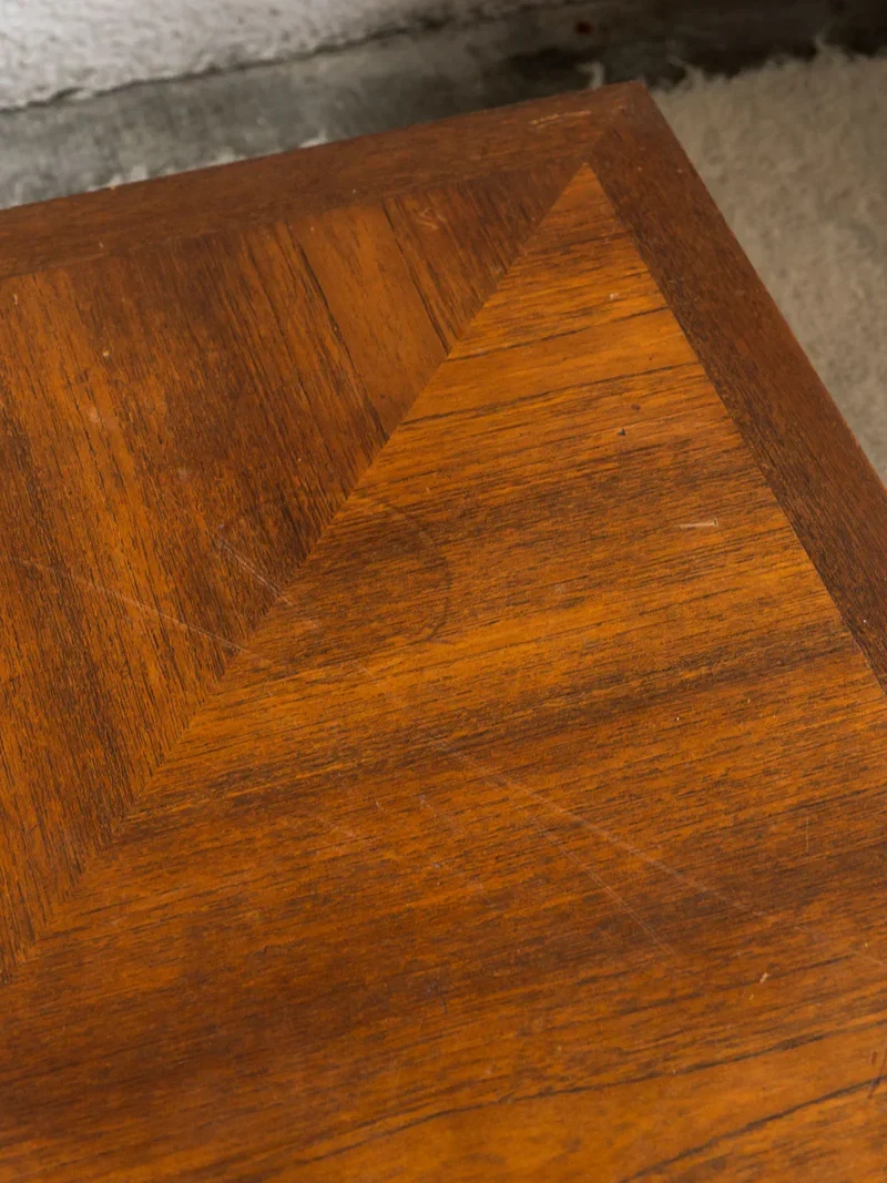 Donna, la table basse en bois N°223