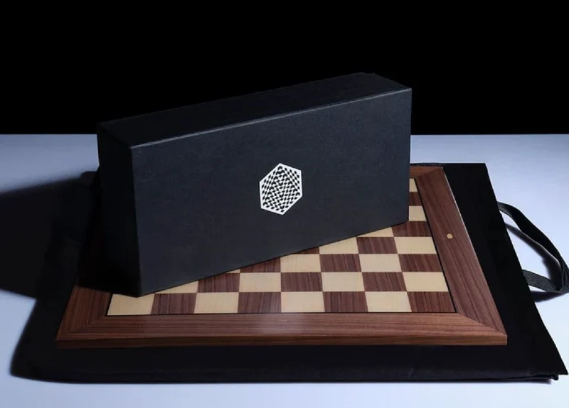 Casa Padrino Luxus Schach Set 50 x 50 cm - Luxus Schachspiel - Holz Schachbrett mit Schachfiguren