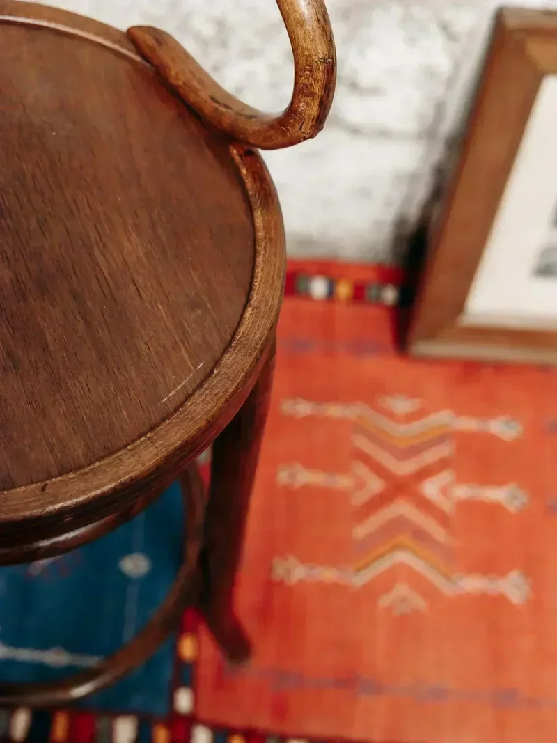 Ernestine, la chaise haute en bois N°25