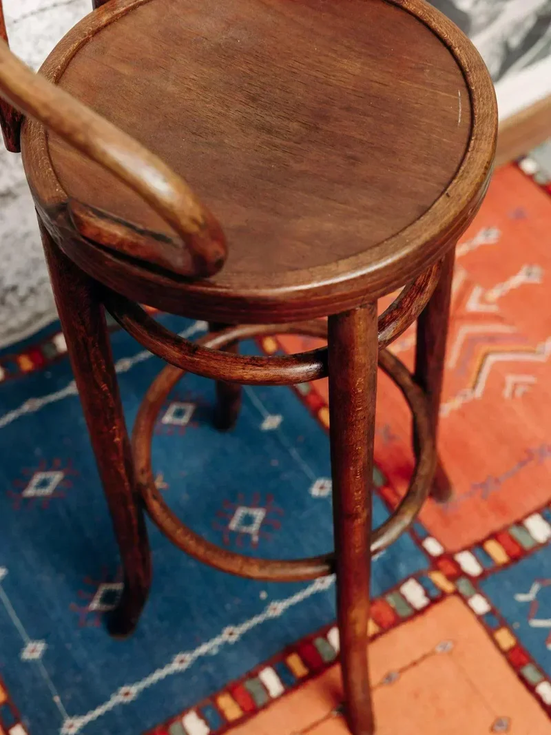 Ernestine, la chaise haute en bois N°25