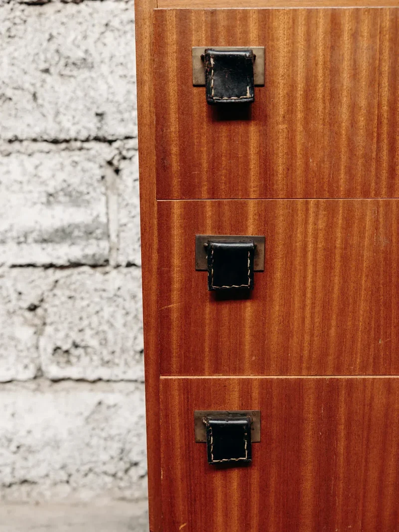Olga, la commode en bois N°50