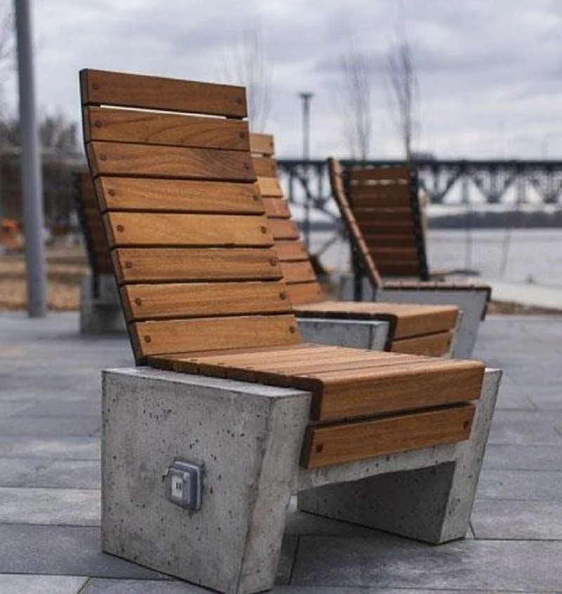 Casa Padrino Parksessel mit USB Anschluss Braun / Grau H. 108 cm - Stadt Möbel - Park Möbel