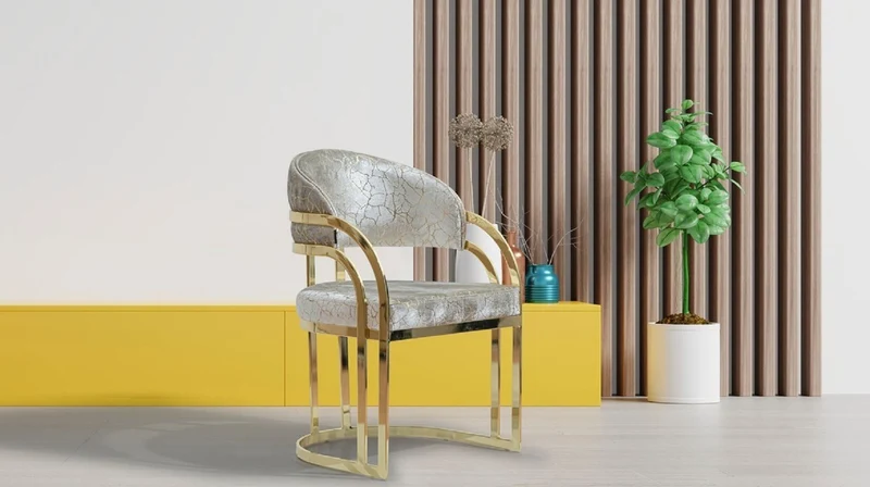 Casa Padrino Luxus Esszimmer Stuhl mit Armlehnen Silber / Gold H. 88 cm